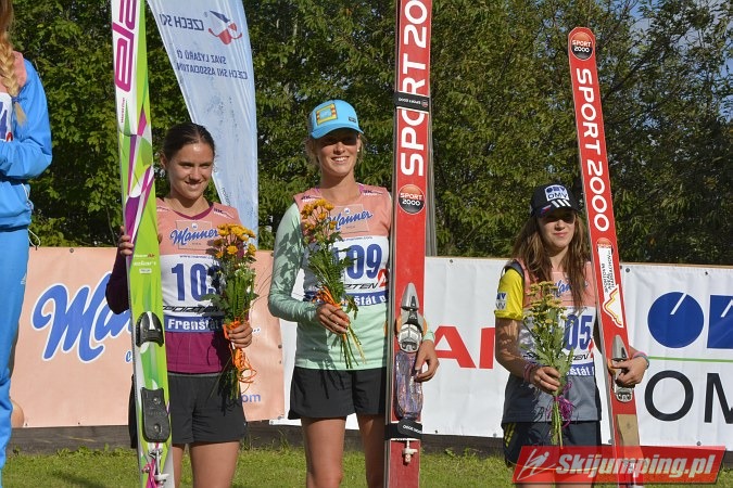 011 Nita Englund, Nina Lussi, Barbora Blazkova